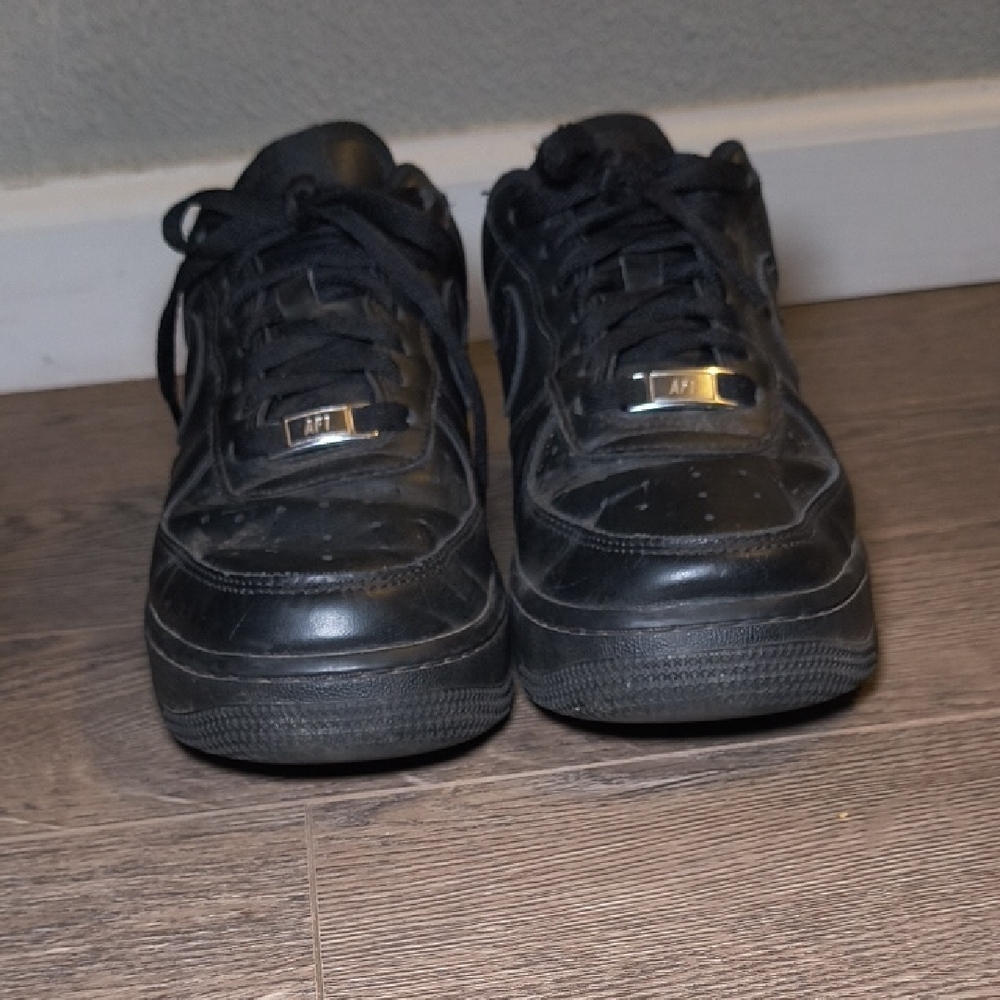 Black Leather Airforce 1s Low-Top Sneakers for Women Classic Everyday Style Q4 - Picture 2 of 7